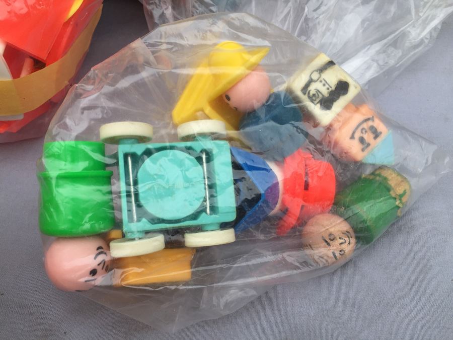 MEGA Vintage Fisher Price Play Sets Including McDonalds, Airport, Farm And Tons More [Photo 55]