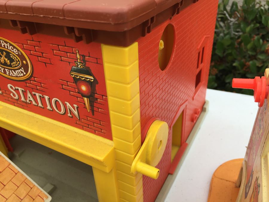 MEGA Vintage Fisher Price Play Sets Including McDonalds, Airport, Farm And Tons More [Photo 33]