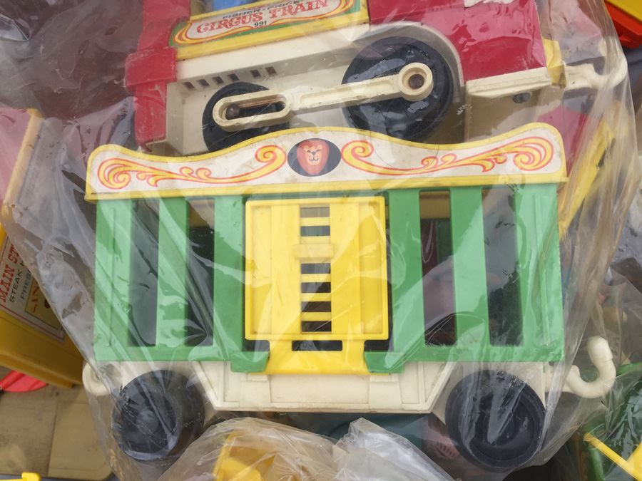 MEGA Vintage Fisher Price Play Sets Including McDonalds, Airport, Farm And Tons More [Photo 49]