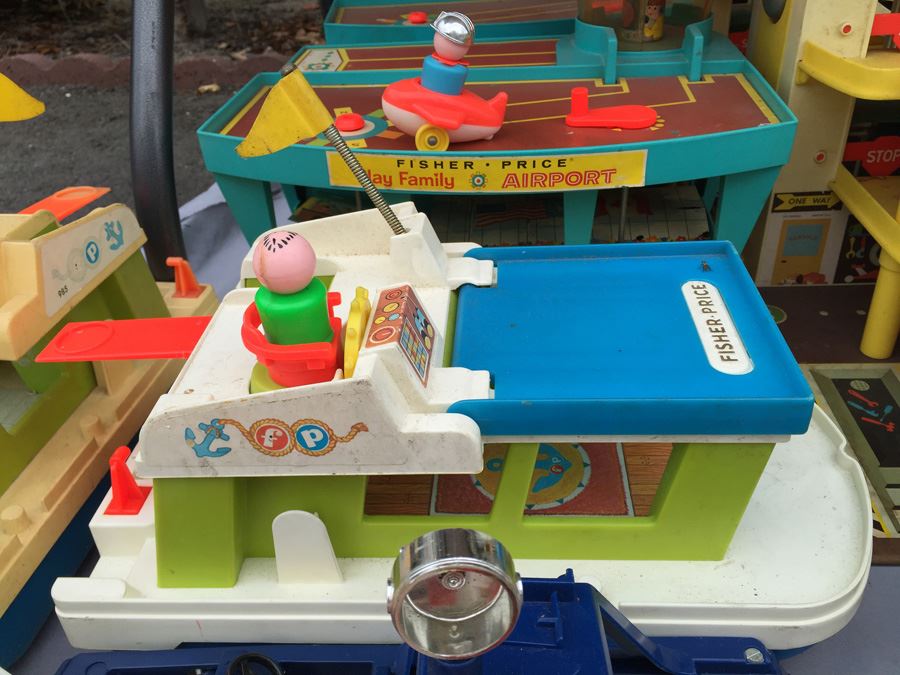 MEGA Vintage Fisher Price Play Sets Including McDonalds, Airport, Farm And Tons More [Photo 77]