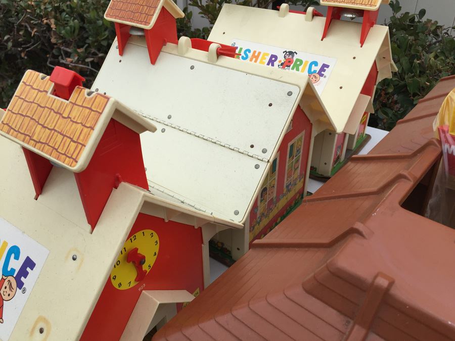 MEGA Vintage Fisher Price Play Sets Including McDonalds, Airport, Farm And Tons More [Photo 10]