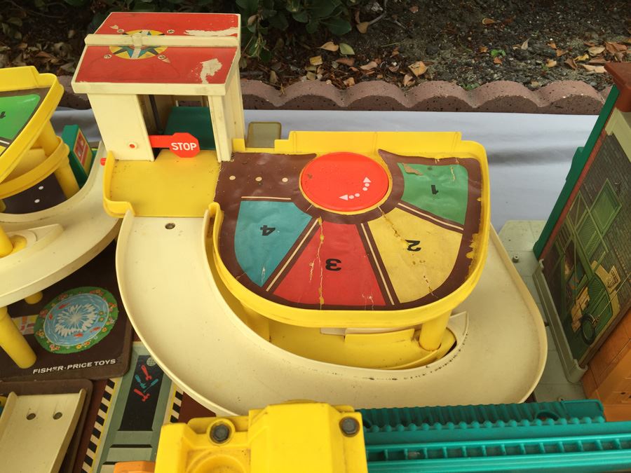 MEGA Vintage Fisher Price Play Sets Including McDonalds, Airport, Farm And Tons More [Photo 65]