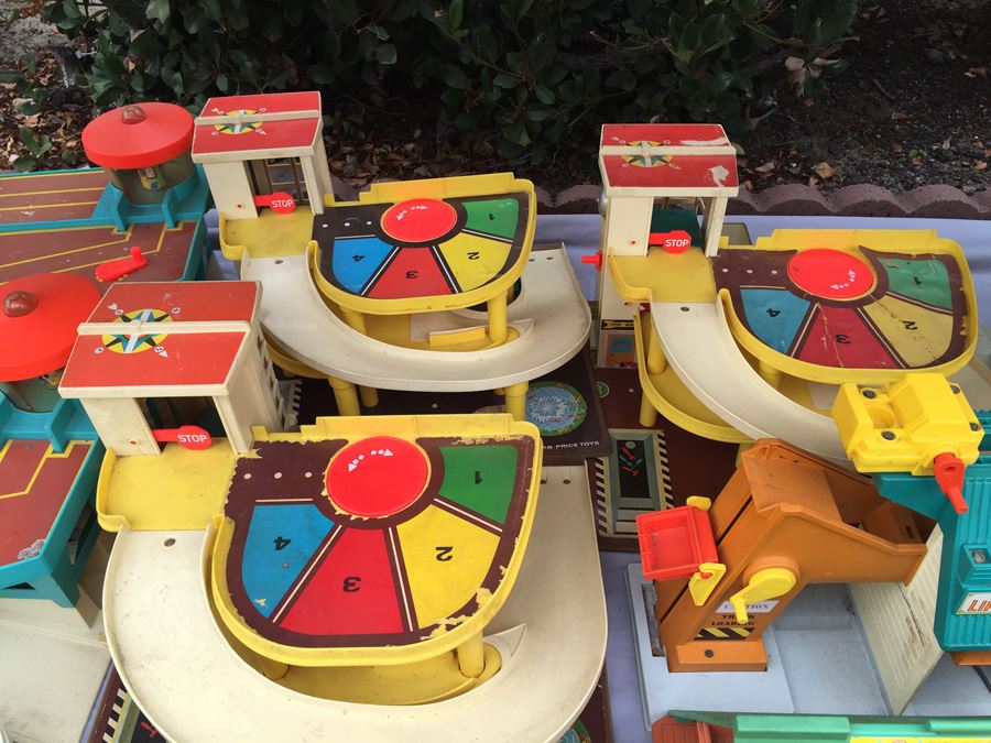 MEGA Vintage Fisher Price Play Sets Including McDonalds, Airport, Farm And Tons More [Photo 66]