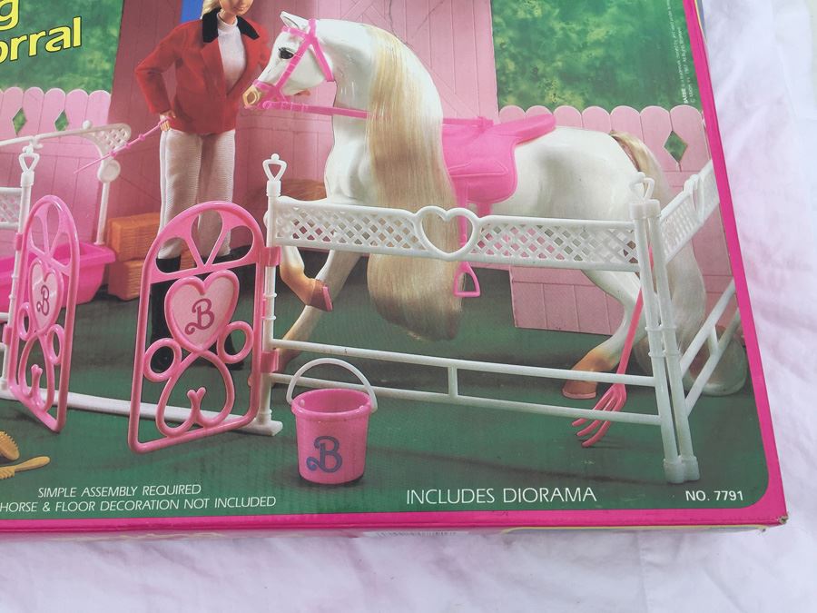 Barbie Blinking Beauty Corral ARCO Mattel New In Box  [Photo 4]