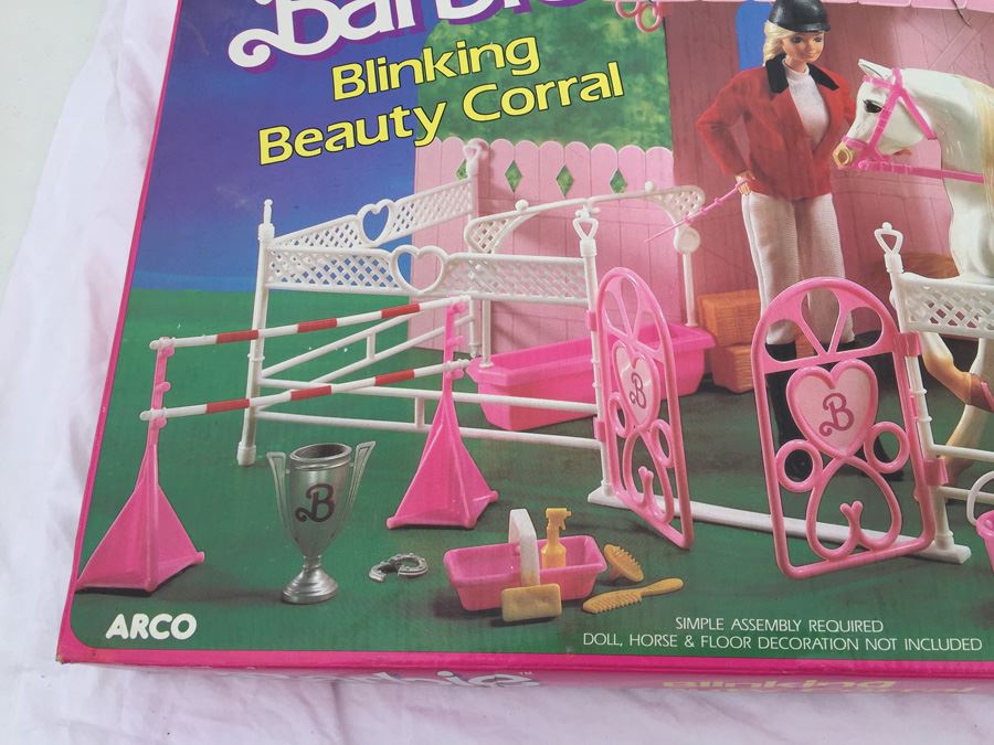 Barbie Blinking Beauty Corral ARCO Mattel New In Box  [Photo 5]