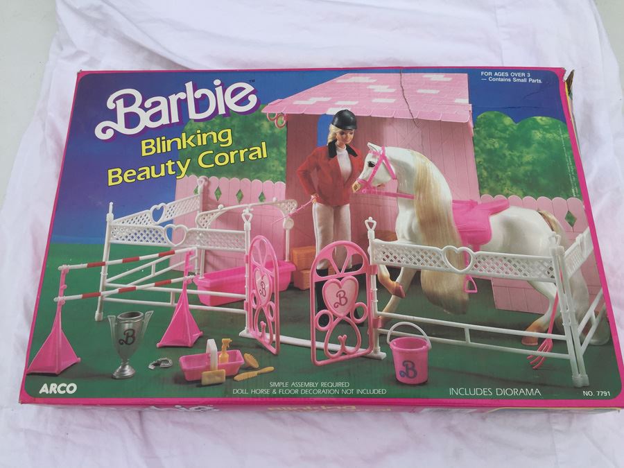 Barbie Blinking Beauty Corral ARCO Mattel New In Box 