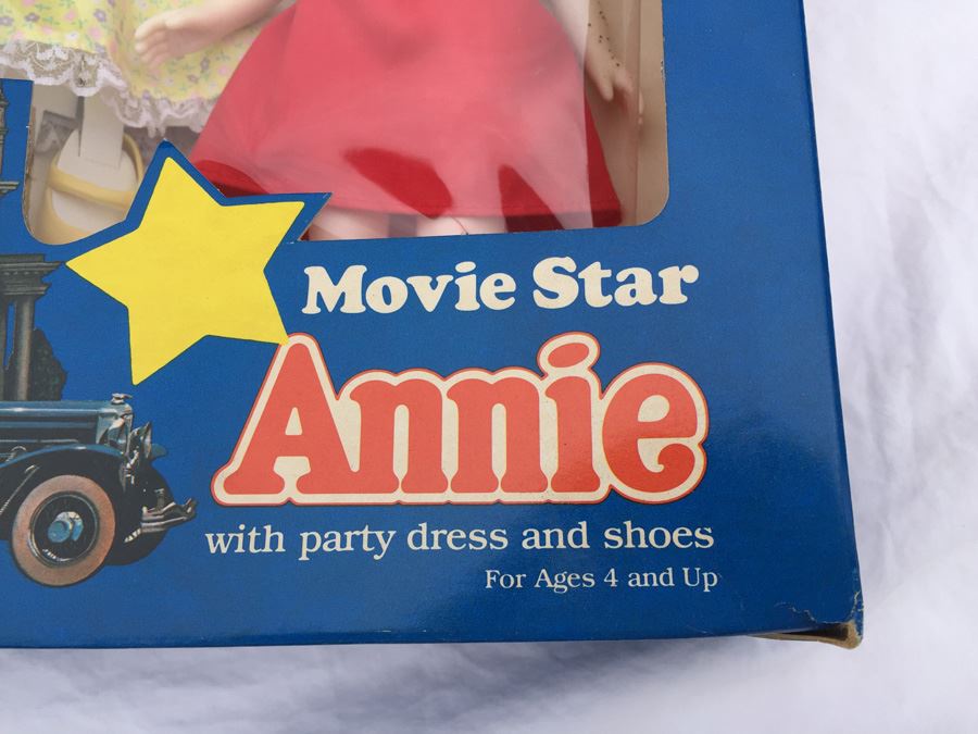 Movie Star Annie Doll With Party Dress And Shoes New In Box Knickerbocker Vintage 1982 [Photo 5]
