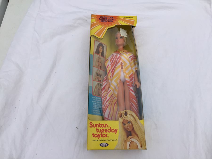 Suntan Tuesday Taylor IDEAL New In Box Vintage 1977 [Photo 1]