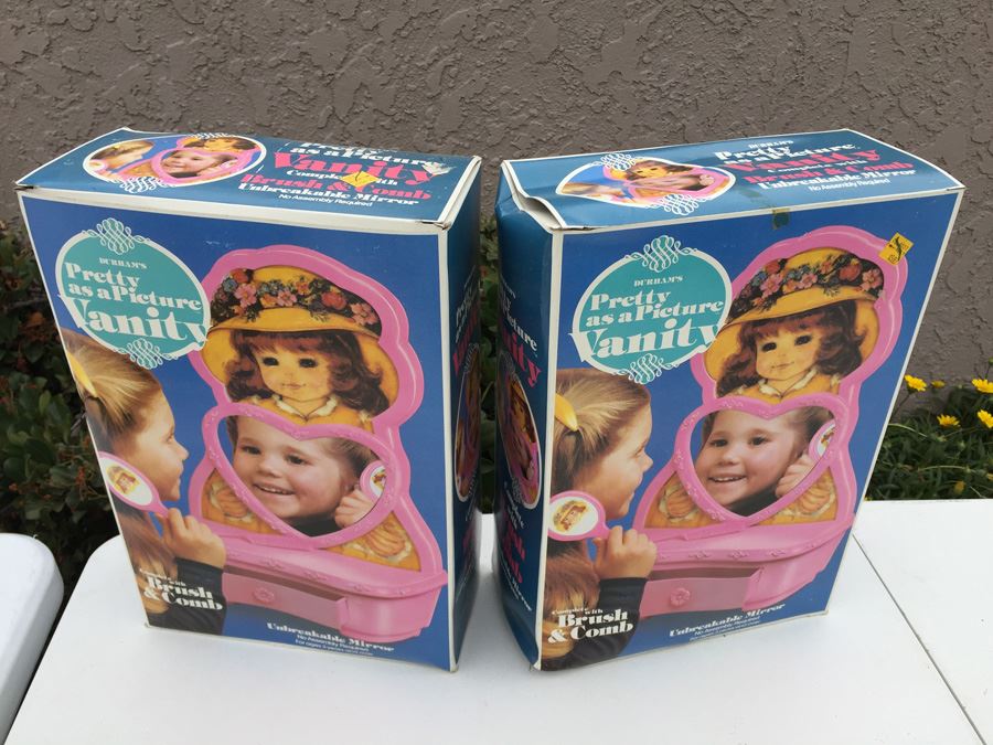 Durham's Pretty As A Picture Vanity New In Box Vintage 1979 [Photo 6]