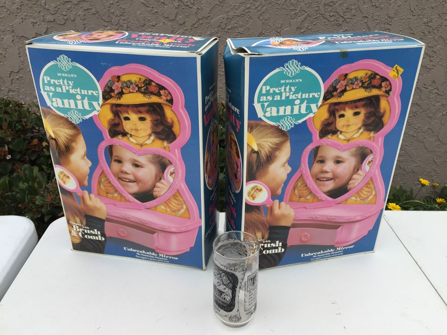 Durham's Pretty As A Picture Vanity New In Box Vintage 1979 [Photo 7]