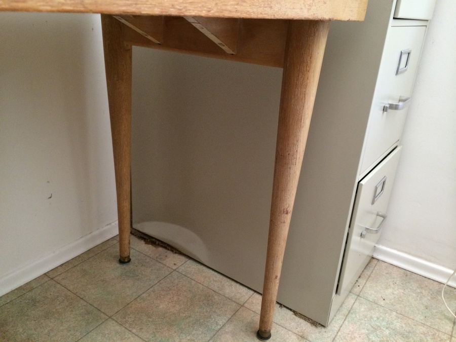 Vintage Retro Desk [Photo 6]