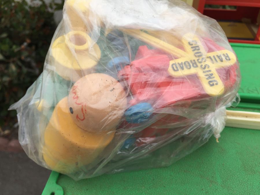 Huge Lot Of Various Playsets Including Playschool And Several Romper Room Weebles Haunted House Playsets [Photo 10]