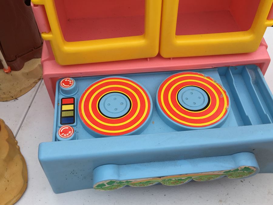 Huge Lot Of Various Playsets Including Playschool And Several Romper Room Weebles Haunted House Playsets [Photo 46]