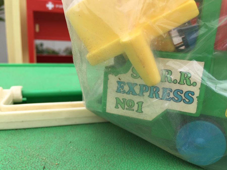 Huge Lot Of Various Playsets Including Playschool And Several Romper Room Weebles Haunted House Playsets [Photo 8]