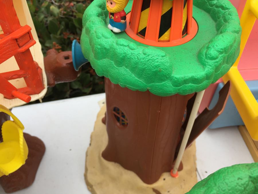 Huge Lot Of Various Playsets Including Playschool And Several Romper Room Weebles Haunted House Playsets [Photo 34]