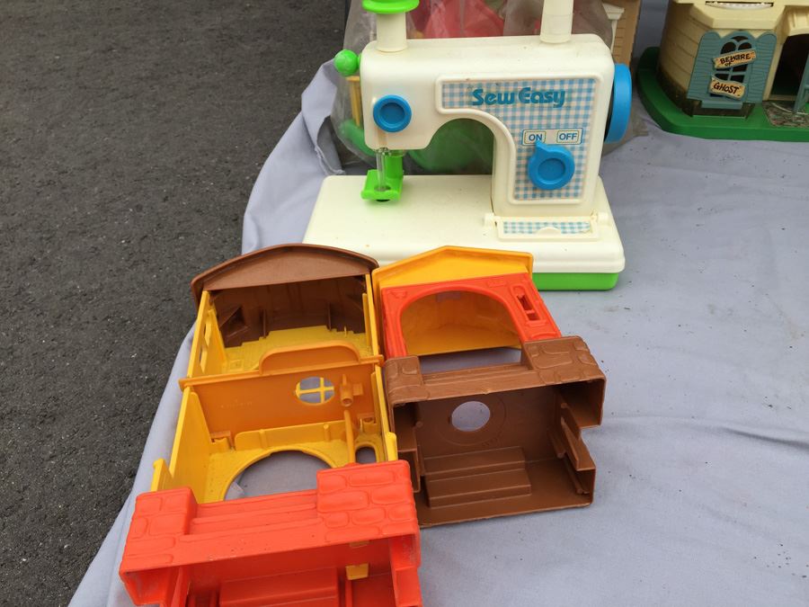 Huge Lot Of Various Playsets Including Playschool And Several Romper Room Weebles Haunted House Playsets [Photo 59]