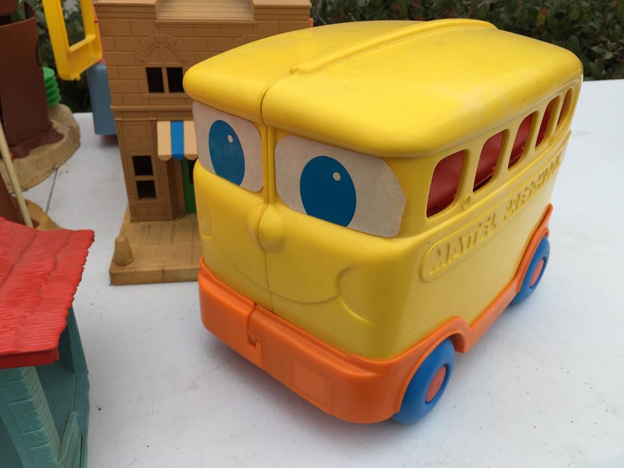 Huge Lot Of Various Playsets Including Playschool And Several Romper Room Weebles Haunted House Playsets [Photo 39]