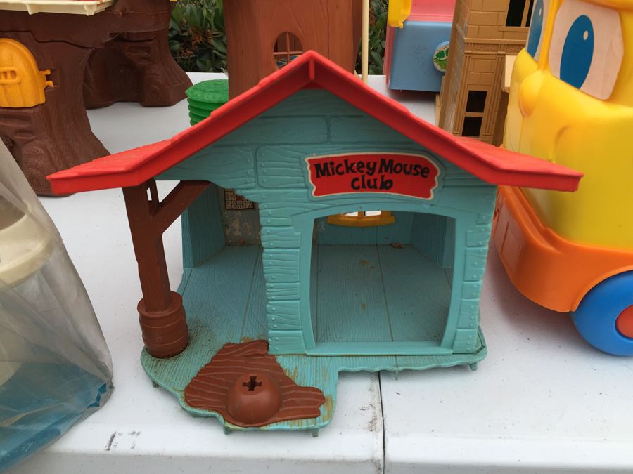 Huge Lot Of Various Playsets Including Playschool And Several Romper Room Weebles Haunted House Playsets [Photo 35]