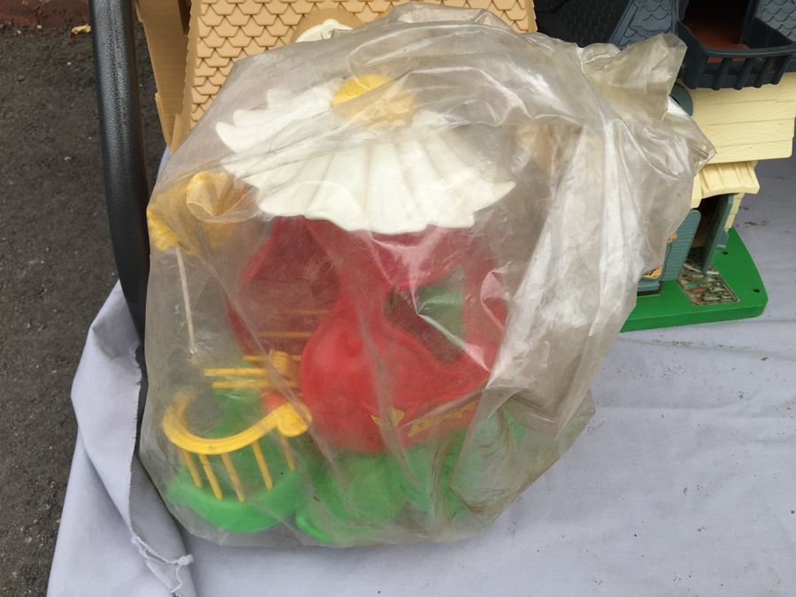 Huge Lot Of Various Playsets Including Playschool And Several Romper Room Weebles Haunted House Playsets [Photo 61]