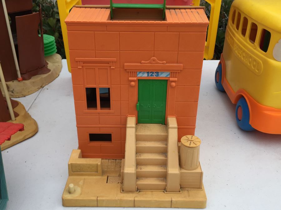Huge Lot Of Various Playsets Including Playschool And Several Romper Room Weebles Haunted House Playsets [Photo 42]