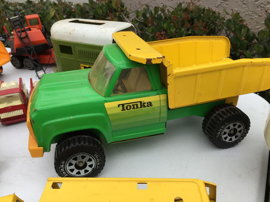 HUGE Lot Of Vintage TONKA Trucks And TONKA Vehicles [Photo 54]
