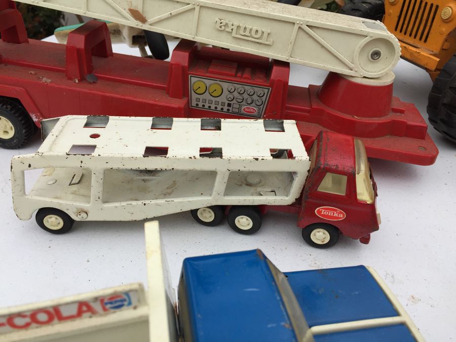 HUGE Lot Of Vintage TONKA Trucks And TONKA Vehicles [Photo 8]