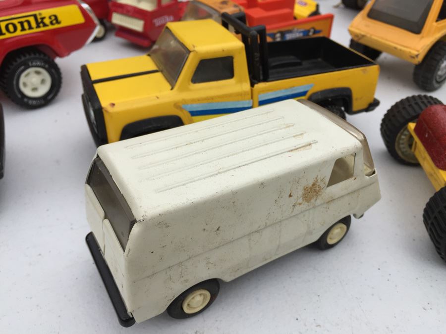 HUGE Lot Of Vintage TONKA Trucks And TONKA Vehicles [Photo 15]
