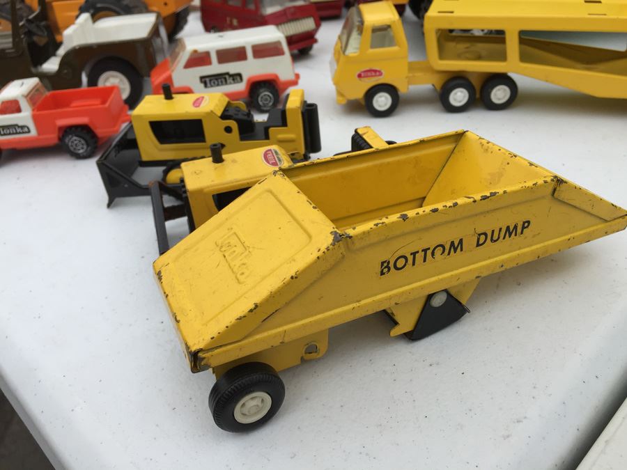 HUGE Lot Of Vintage TONKA Trucks And TONKA Vehicles [Photo 52]