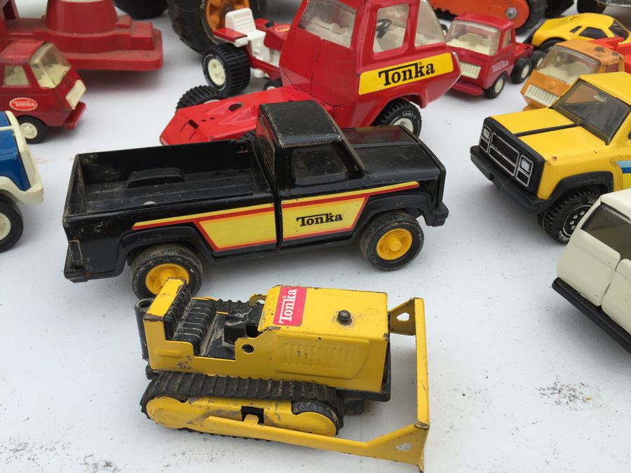 HUGE Lot Of Vintage TONKA Trucks And TONKA Vehicles [Photo 13]