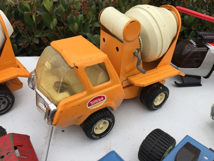 HUGE Lot Of Vintage TONKA Trucks And TONKA Vehicles [Photo 27]
