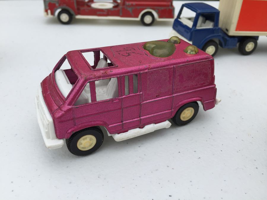 Vintage TOOTSIETOY Cars, Vehicles, Jeeps, Trucks And Ship Lot  [Photo 16]