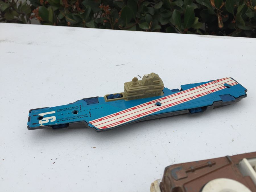 Vintage TOOTSIETOY Cars, Vehicles, Jeeps, Trucks And Ship Lot  [Photo 12]