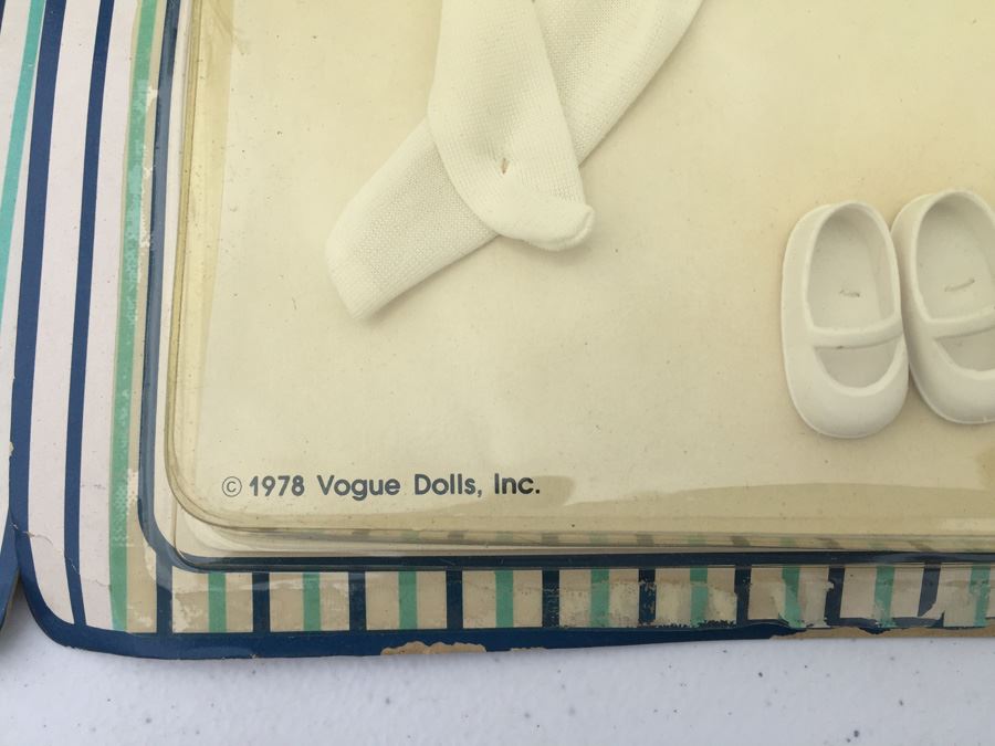 Huge Lot Of Ginnie Vogue Dolls, Clothing And Accessories New In Boxes And Cards Including Sasson Brand Dolls With Disco Rollerskates [Photo 31]