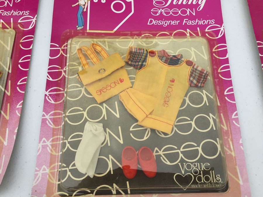 Huge Lot Of Ginnie Vogue Dolls, Clothing And Accessories New In Boxes And Cards Including Sasson Brand Dolls With Disco Rollerskates [Photo 28]