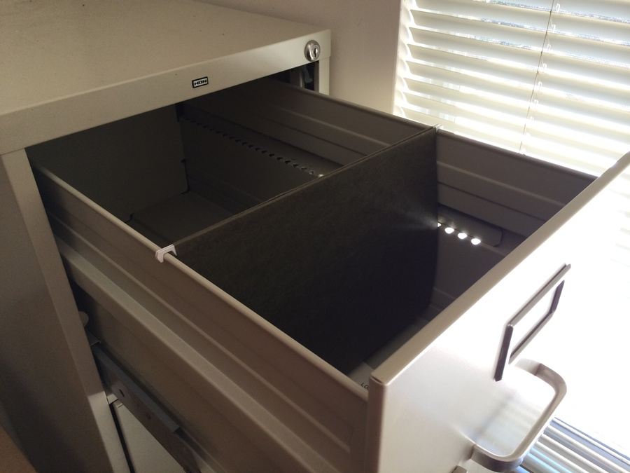 HON 4-Drawer Filing Cabinet [Photo 4]