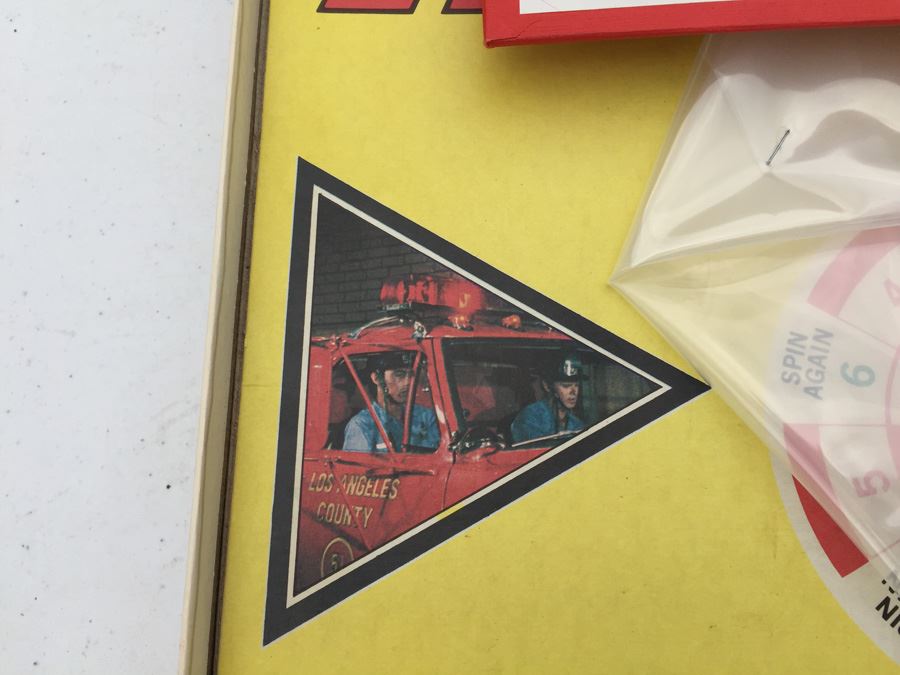 Vintage The Emergency! Game Firefighters Milton Bradley 1974 [Photo 9]