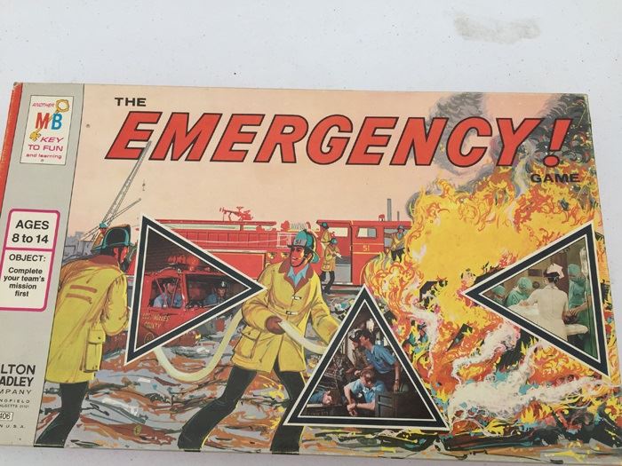 Vintage The Emergency! Game Firefighters Milton Bradley 1974 [Photo 6]