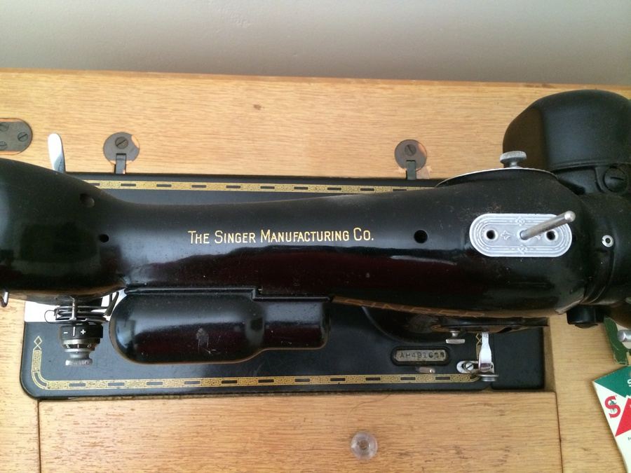 Vintage Singer 201-2 Sewing Machine w/ Cabinet, Manual, and Lot of Sewing Materials [Photo 7]