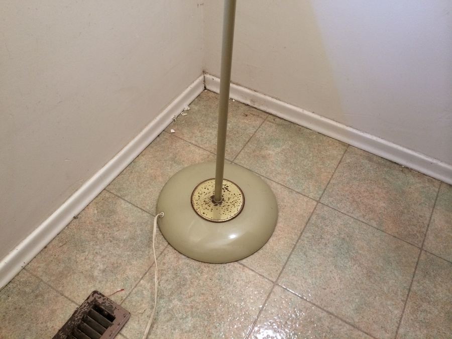 Retro Adjustable Floor Lamp [Photo 2]
