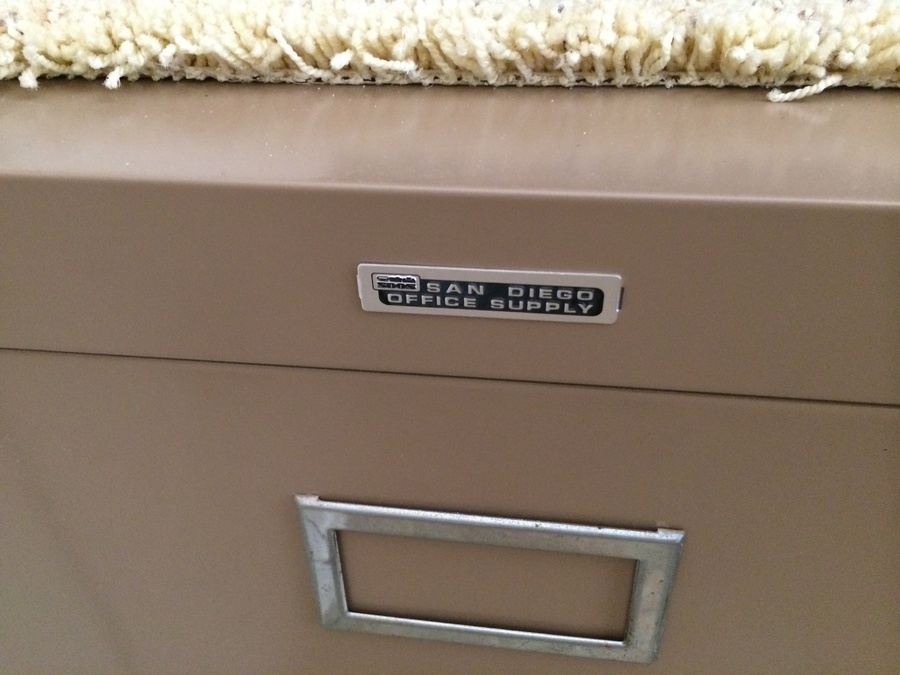 2-Drawer Metal Filing Cabinet [Photo 2]