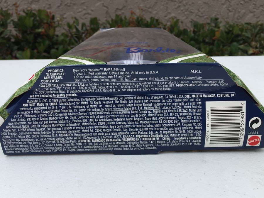 New York Yankies Barbie New In Box Mattel Vintage 1999 [Photo 8]