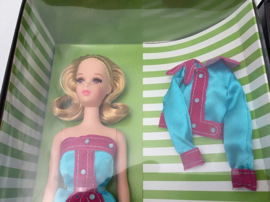 Gold Label Francie Barbie Doll Mattel New In Box 2004 [Photo 10]