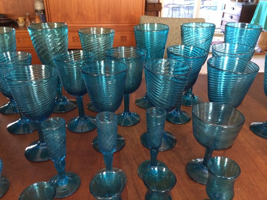 Hand Blown Blue Mexican Stemware Glass Lot [Photo 4]