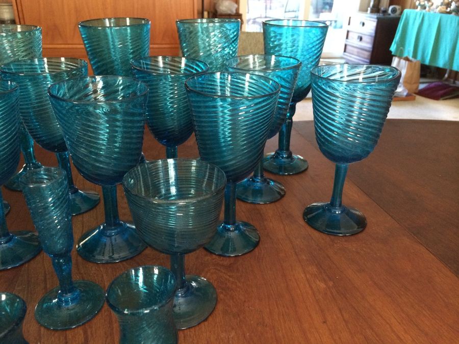 Hand Blown Blue Mexican Stemware Glass Lot [Photo 5]