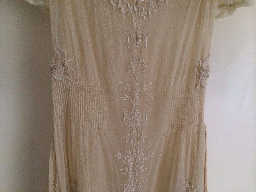 Lace Dress [Photo 3]