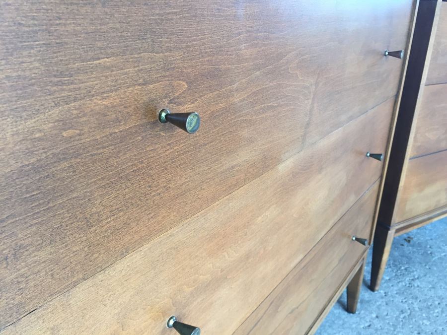 Planner Group Designed By Paul McCobb Mid-Century Modern Bedroom Set Chest Of Drawers And Nightstands [Photo 17]