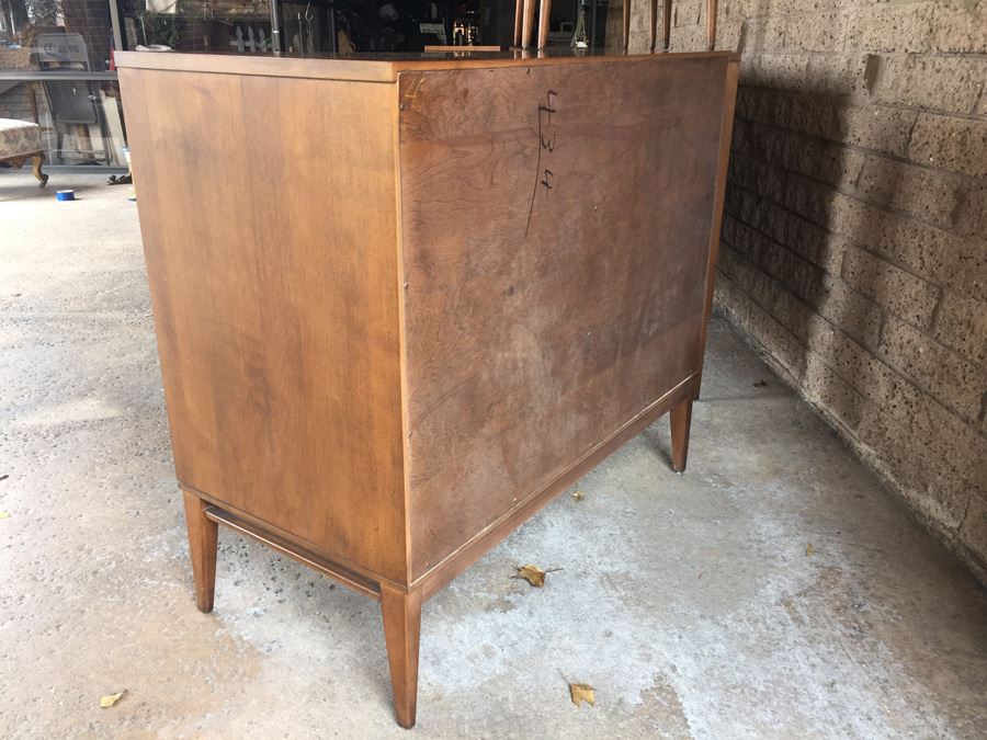 Planner Group Designed By Paul McCobb Mid-Century Modern Bedroom Set Chest Of Drawers And Nightstands [Photo 11]