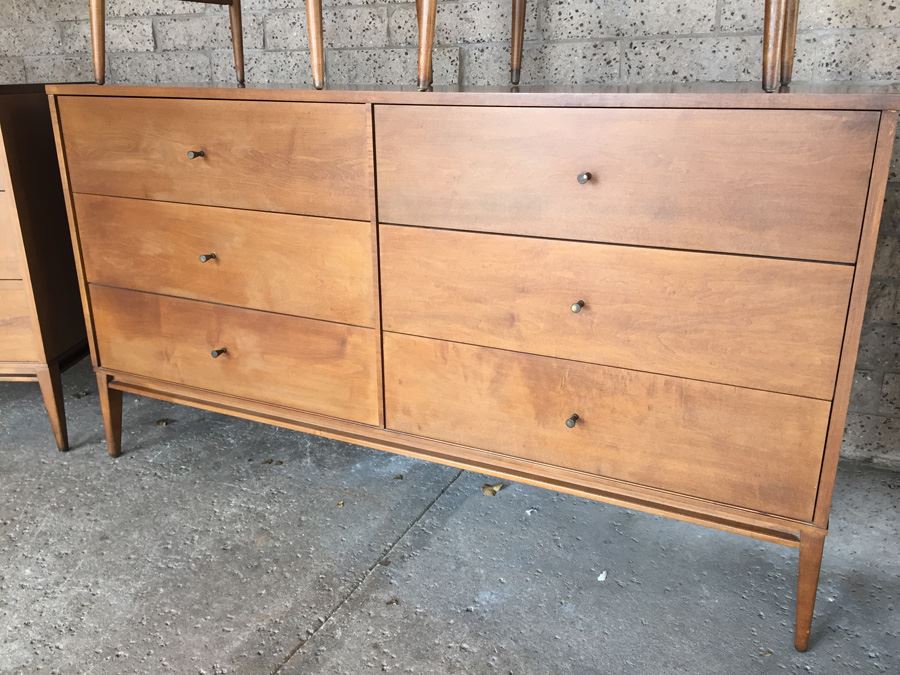 Planner Group Designed By Paul McCobb Mid-Century Modern Bedroom Set Chest Of Drawers And Nightstands [Photo 14]