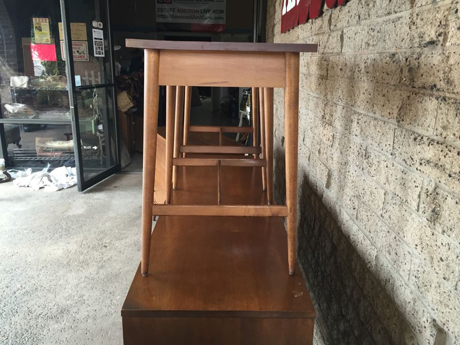 Planner Group Designed By Paul McCobb Mid-Century Modern Bedroom Set Chest Of Drawers And Nightstands [Photo 12]