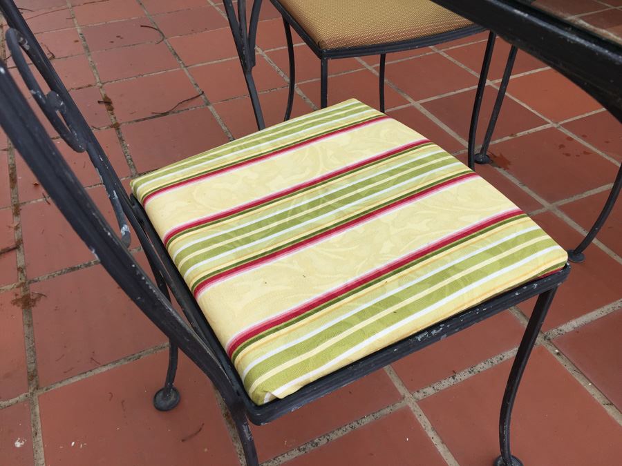 Outdoor Wrought Iron Table With Four Chairs [Photo 9]